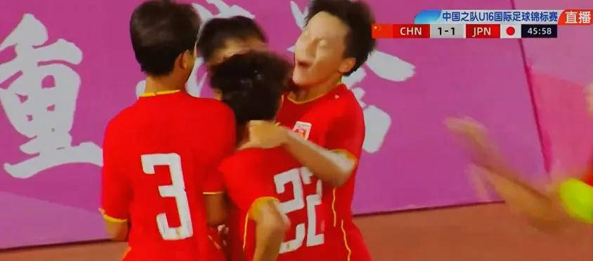 Doinb在澳大利亚队比赛中出色发挥，重要助攻引发热议！