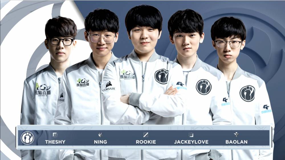 Rookie迎来十五赛季出色发挥，勇士观众热烈欢呼！气势如虹延续(rookie夏季赛冠军)